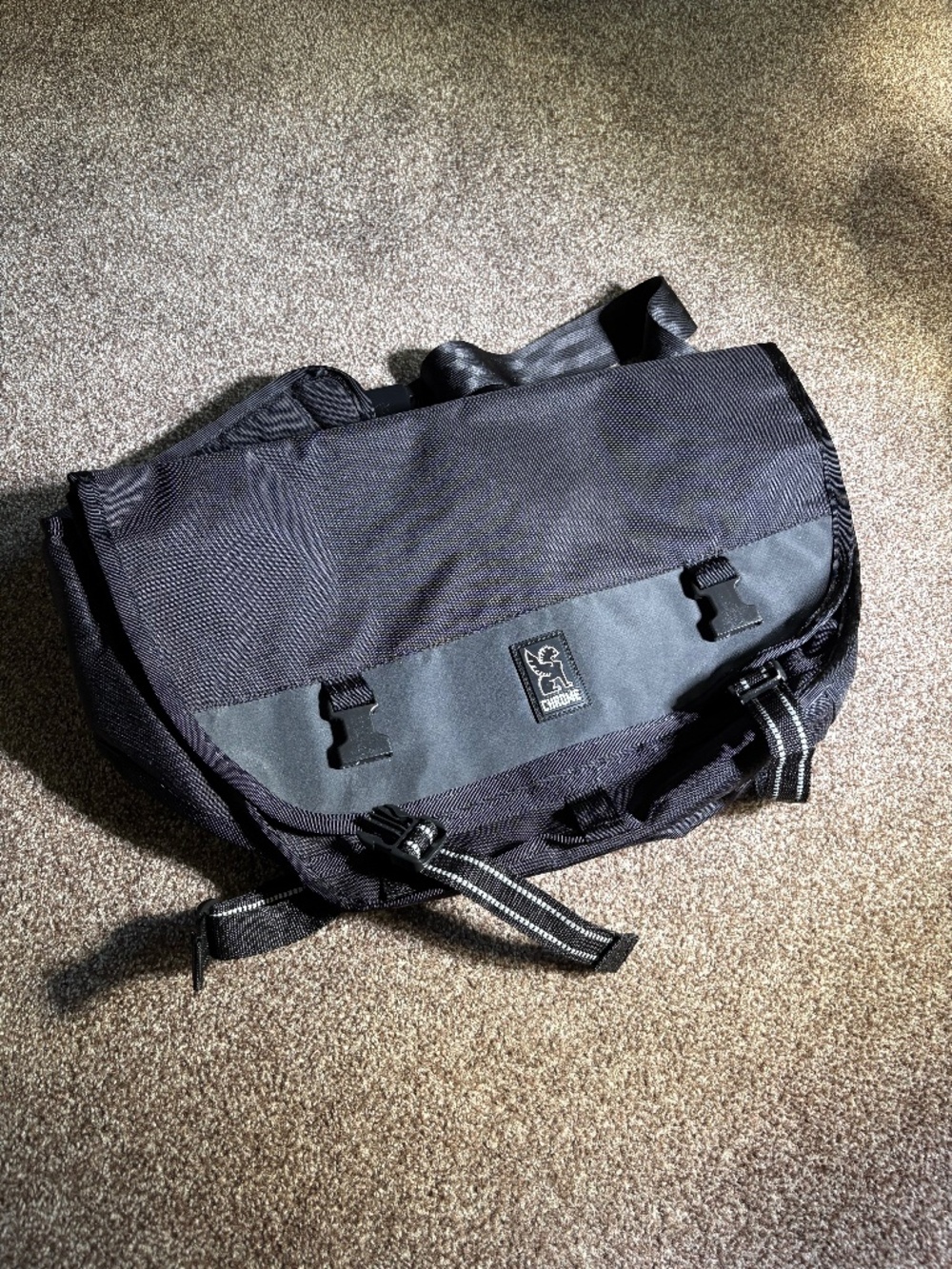 Chrome Citizen 15L Messenger
